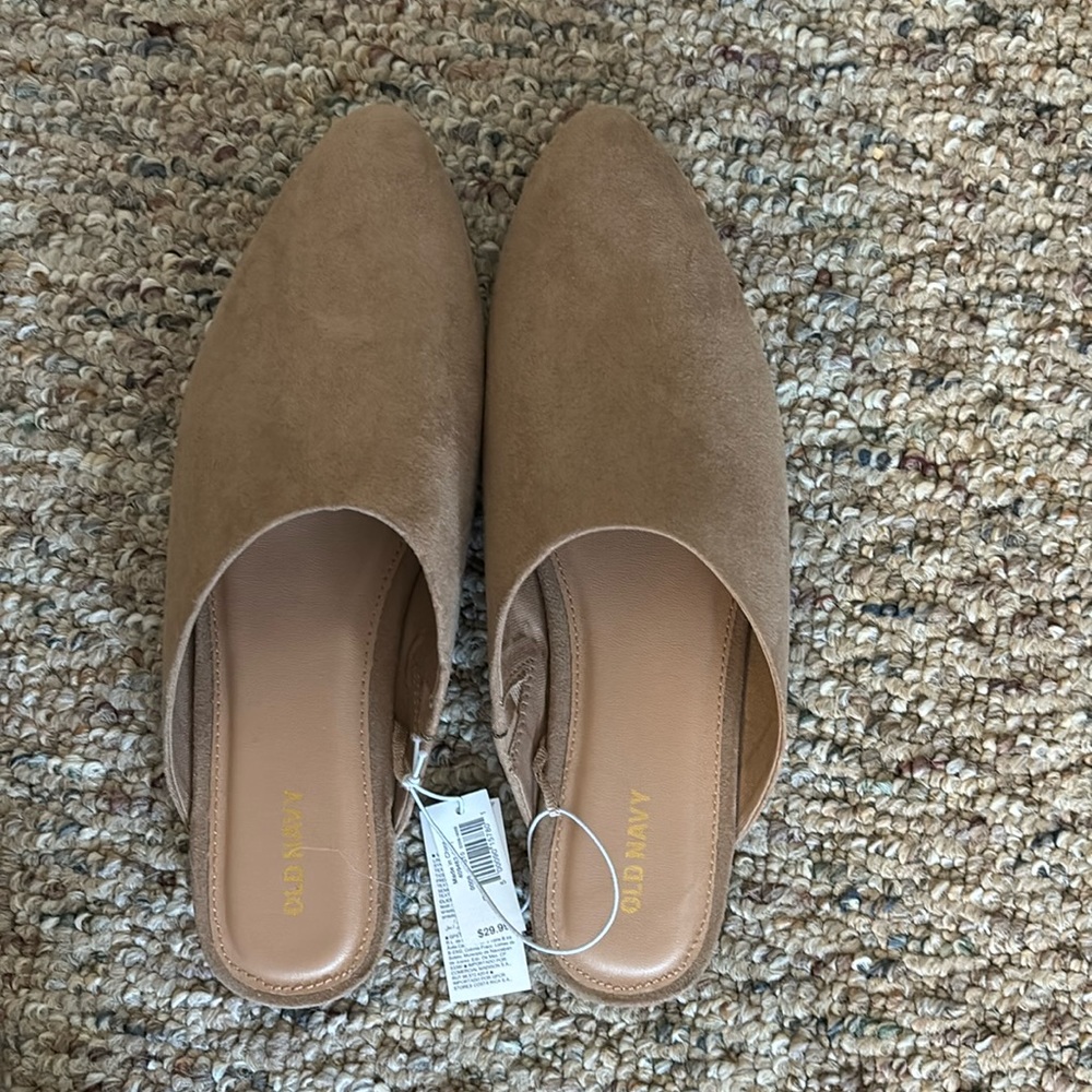 Old Navy slip on flats